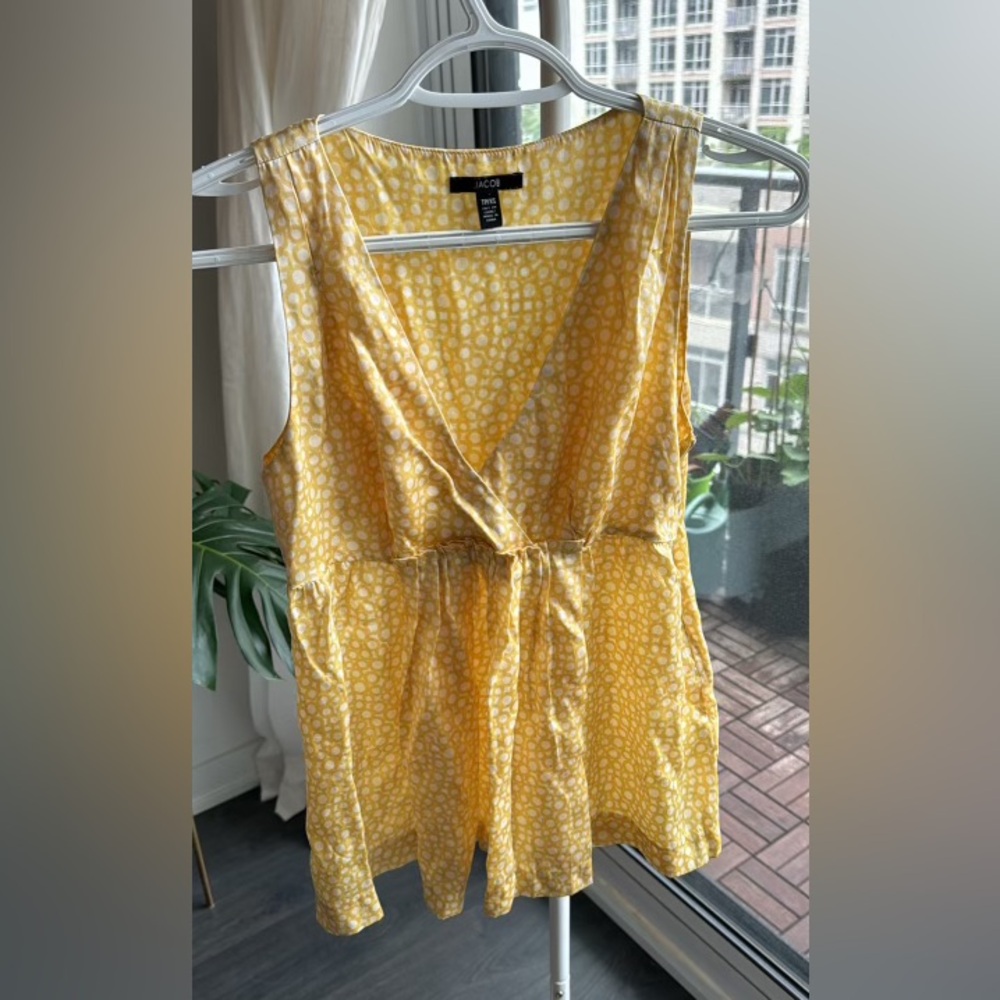 Yellow summer top!
